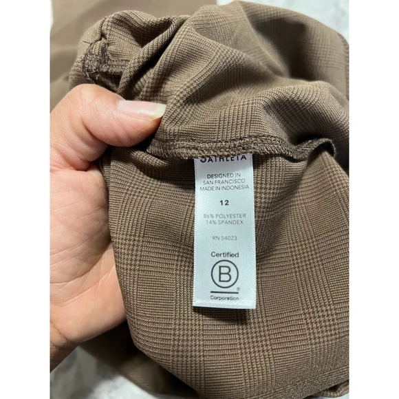 Women's Athleta Skyline Plaid Ankle Cropped Pants Size 12 Brown - Picture 10 of 12